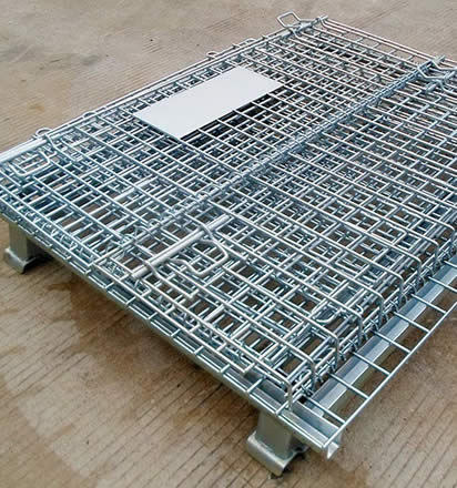 El Alambre galvanizado se utiliza para reforzar contenedores de carga.